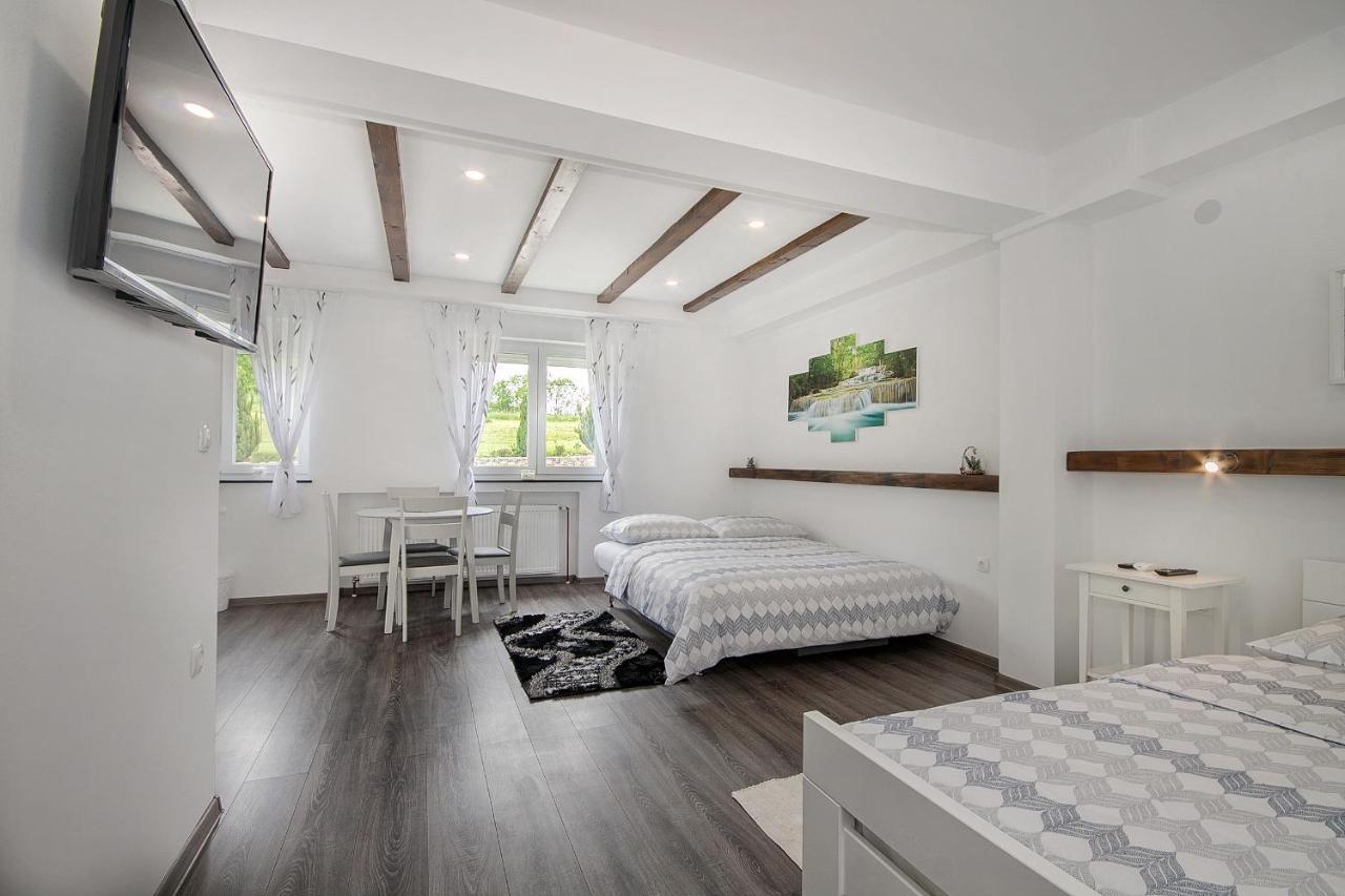 Studio Apartments Kaya Čatrnja Exterior foto